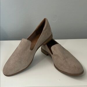 Universal Thread Tan Slip-On Loafers